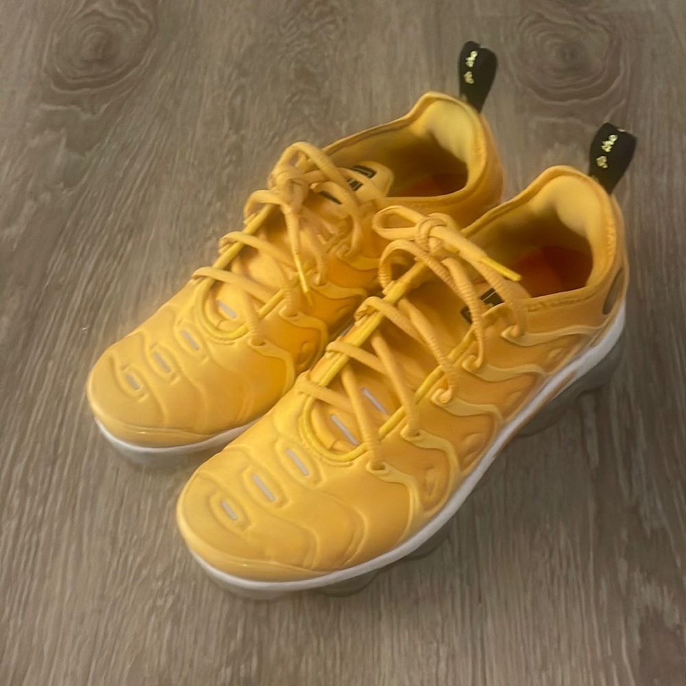 Yellow Nike Womens Air Vapormax Plus